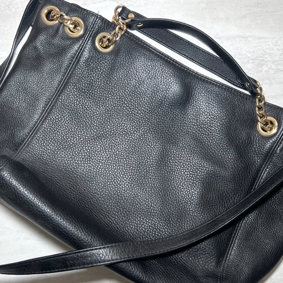 Michael Kors Leather with Gold Chain Bag - Picture 4 of 5